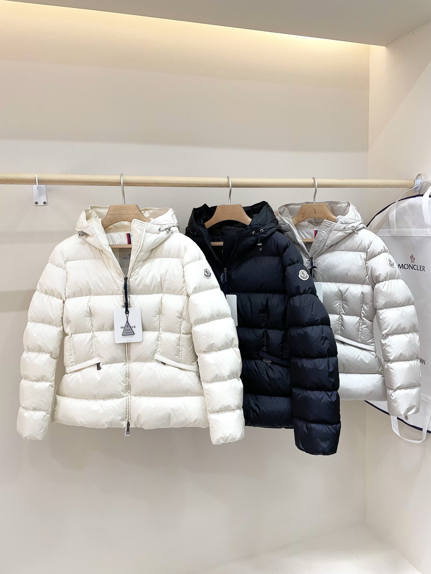 Moncler Avoce Hooded Short Down Jacket