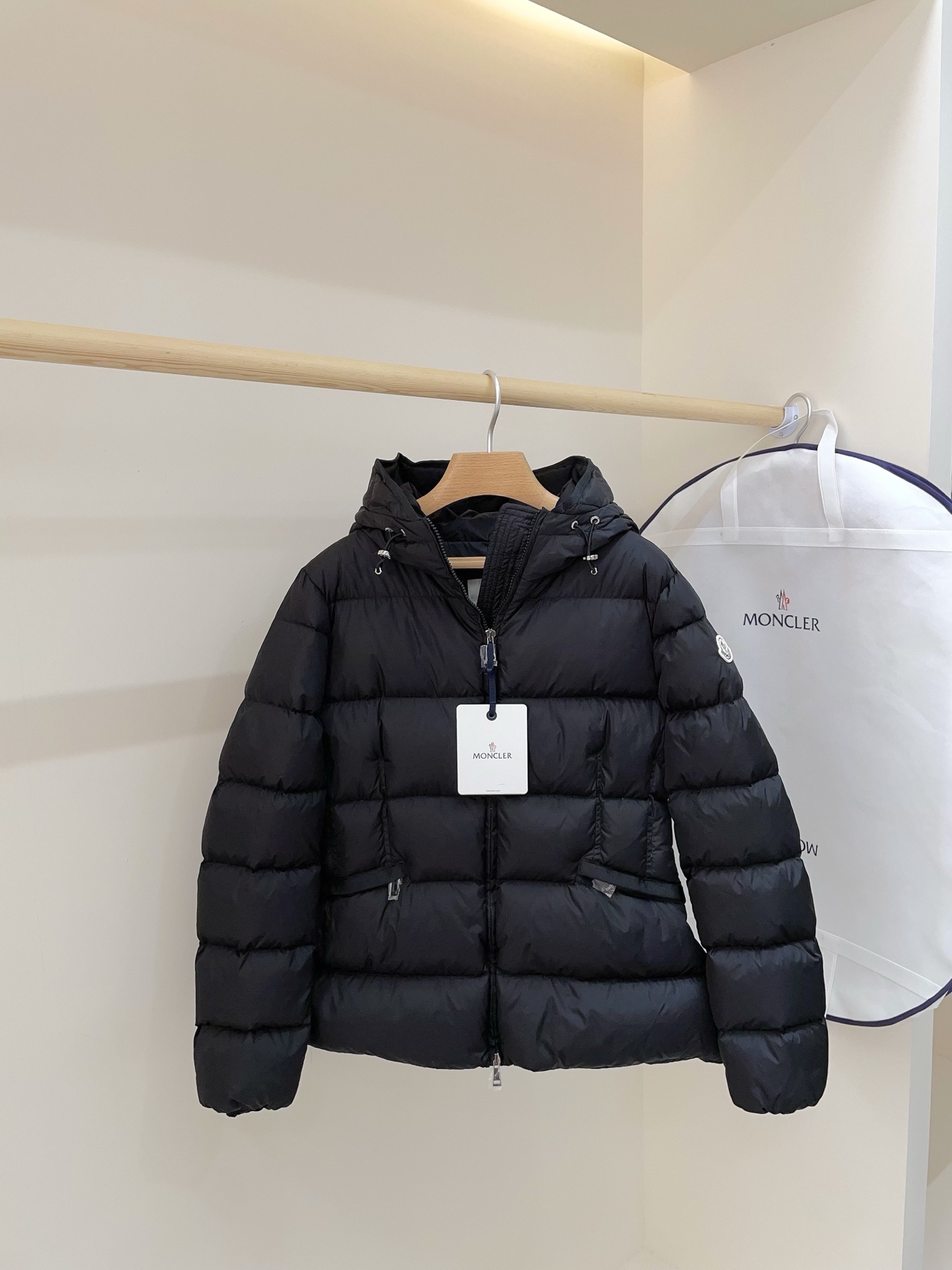 Moncler Avoce Hooded Short Down Jacket