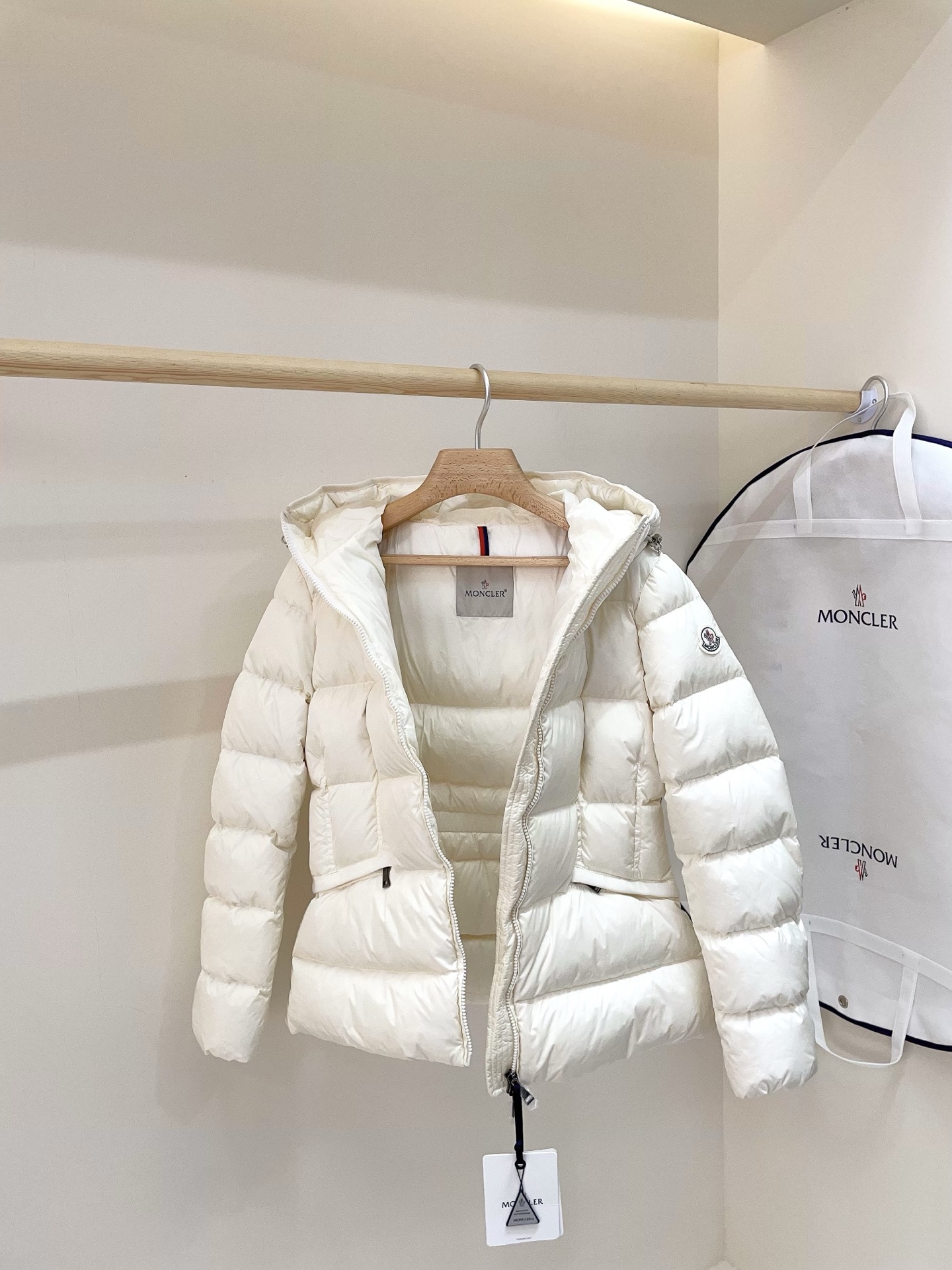 Moncler Avoce Hooded Short Down Jacket