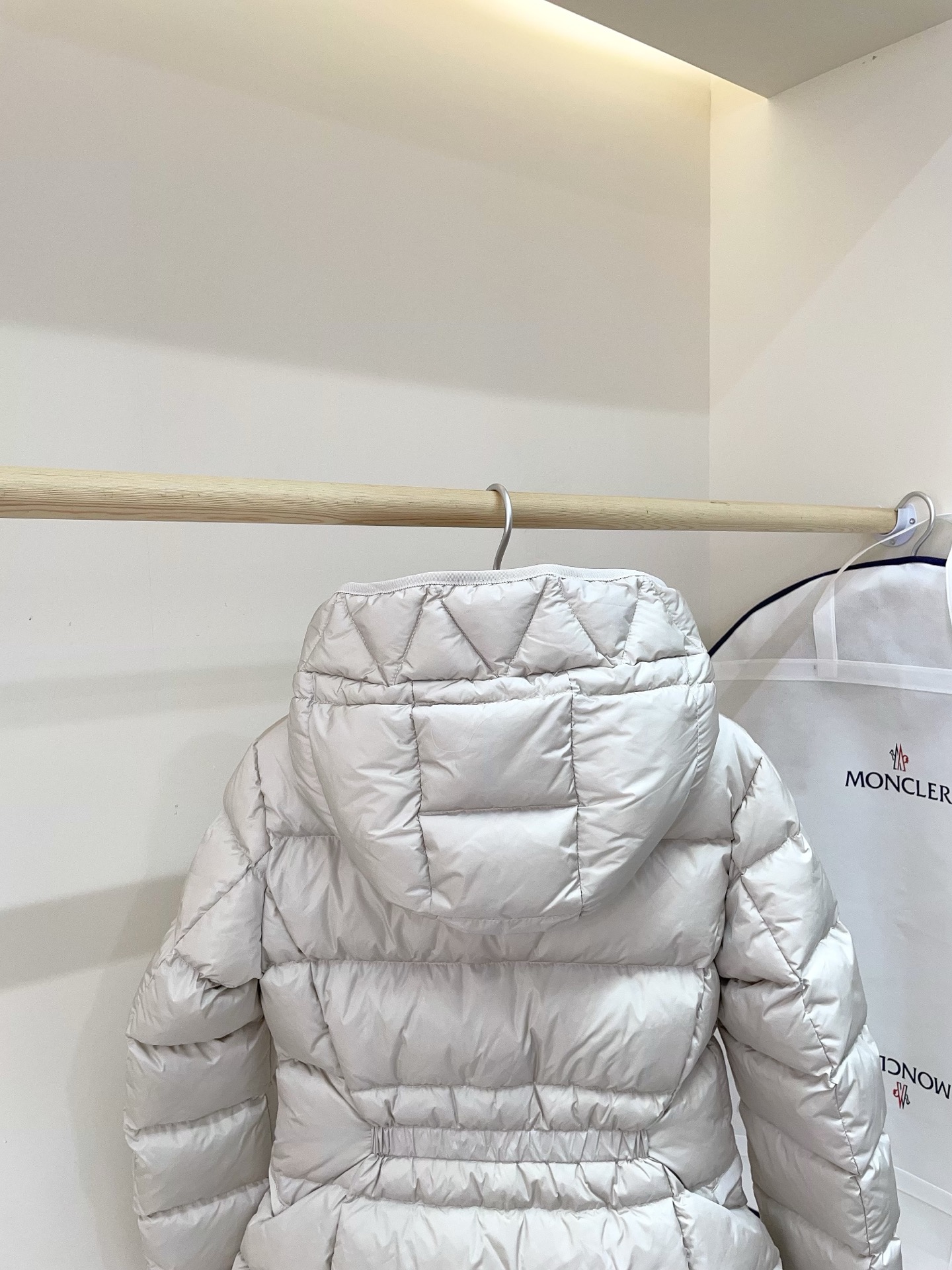 Moncler Avoce Hooded Short Down Jacket