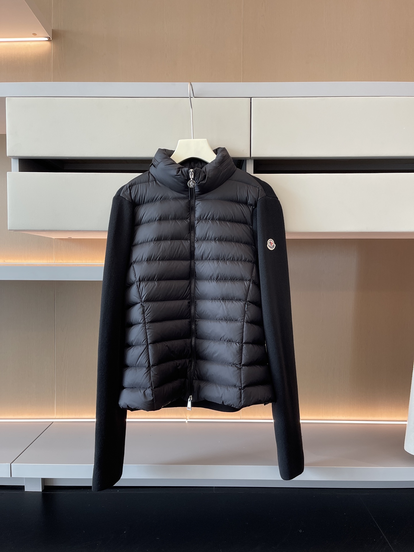 Moncler Horizontal stripe hooded lightweight down jacket