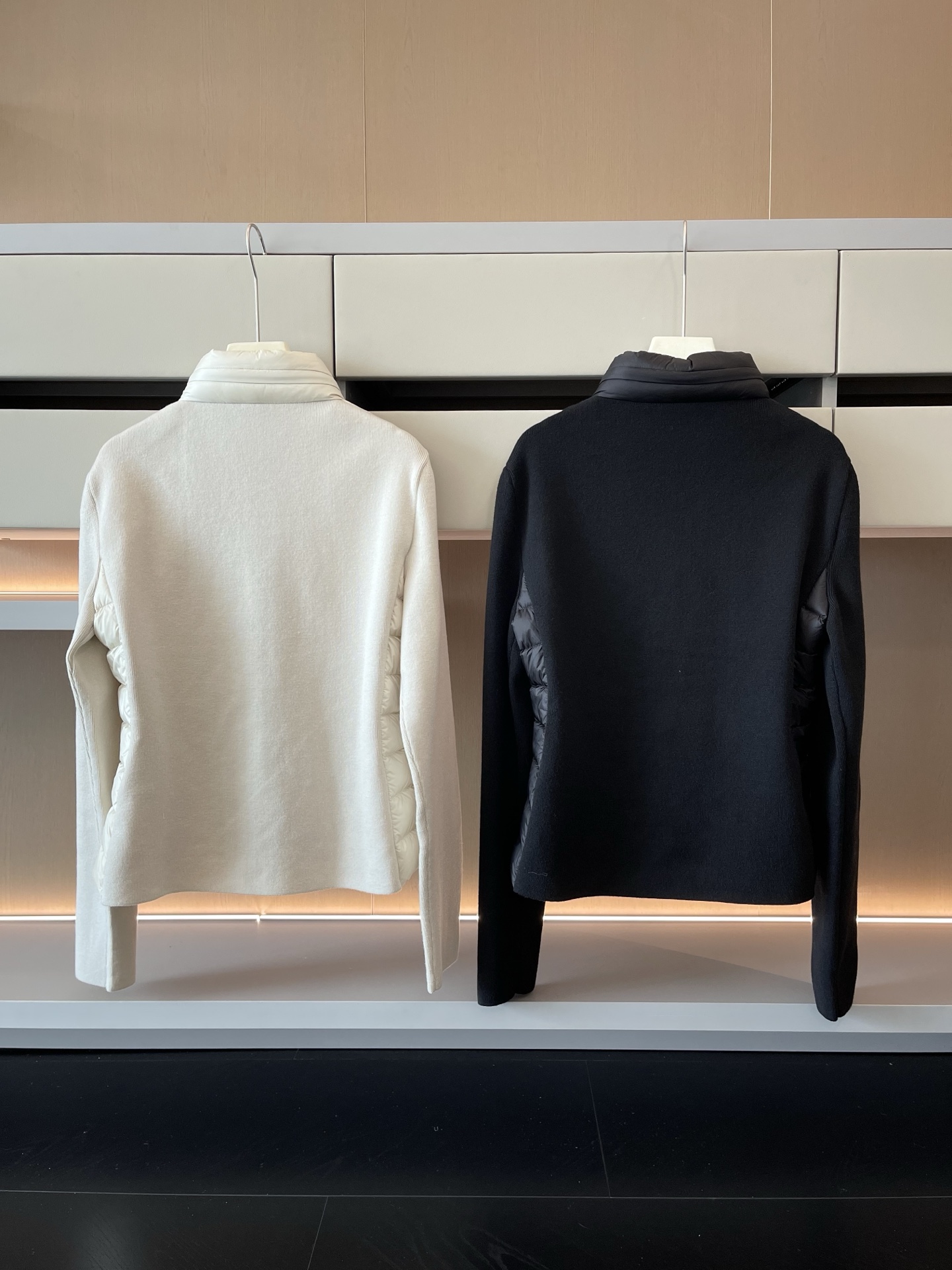 Moncler Horizontal stripe hooded lightweight down jacket