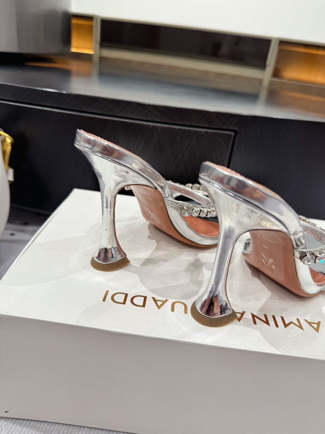 Amina Muaddi 2025FW Gigi Slipper 95 Silver Mirror And White Crystals Amina Muaddi 2025FW Gigi Slipper 95 Silver Mirror And White Crystals