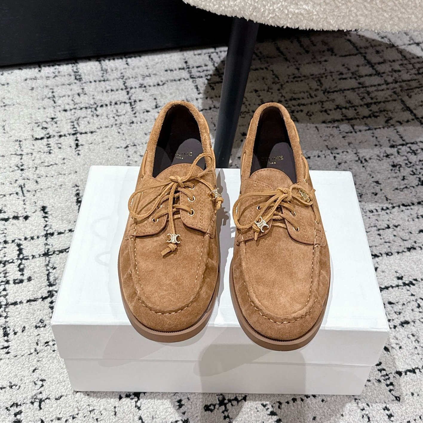 CELINE BATEAU IN SUEDE CALFSKIN DARK HAVANA