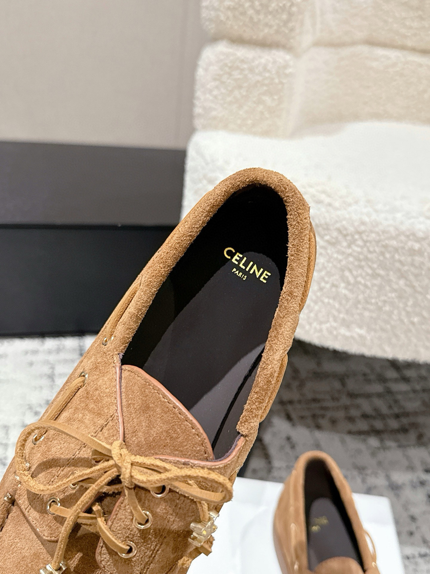 CELINE BATEAU IN SUEDE CALFSKIN DARK HAVANA