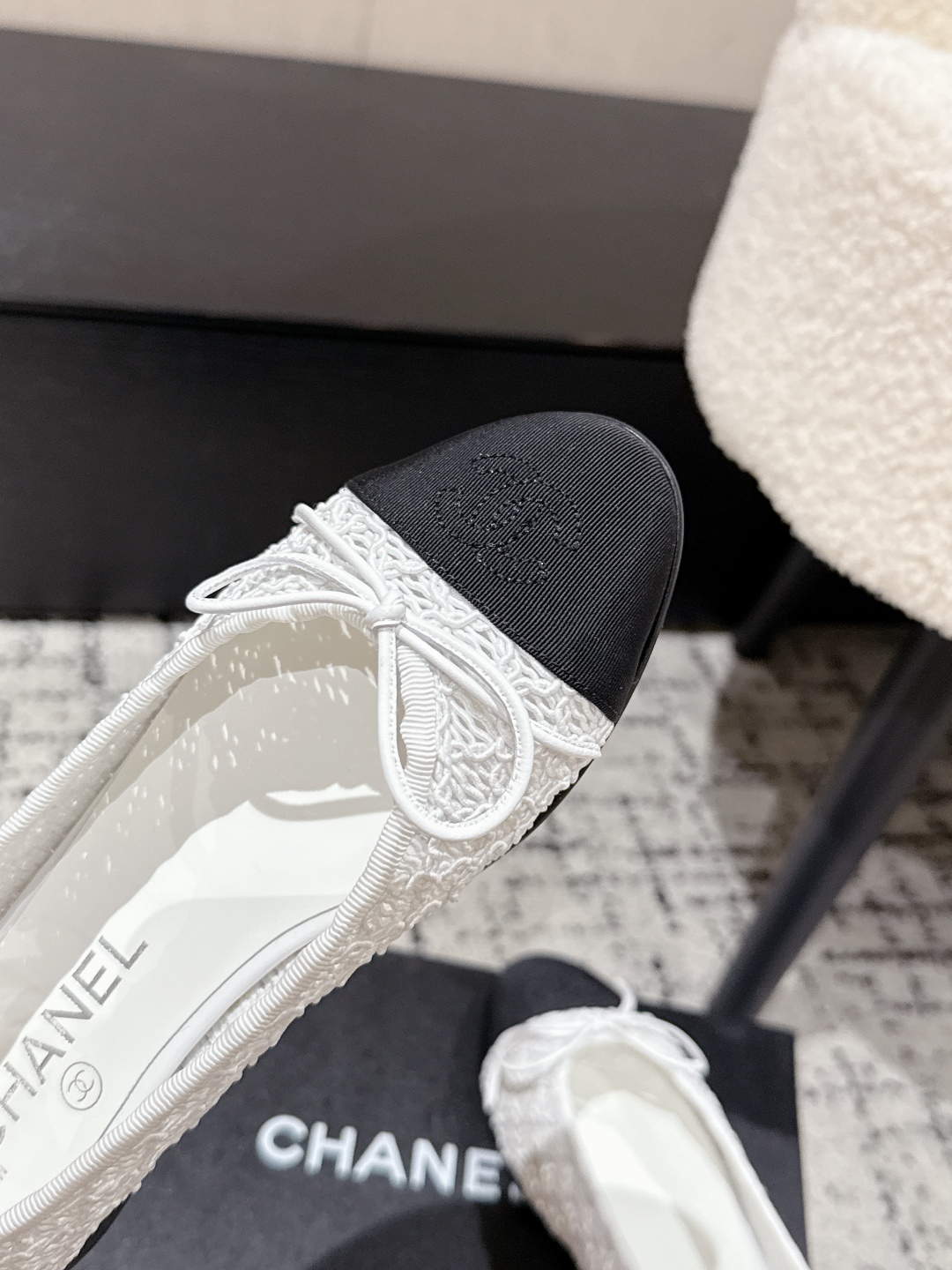 CHANEL Flats white & black CHANEL Flats white & black