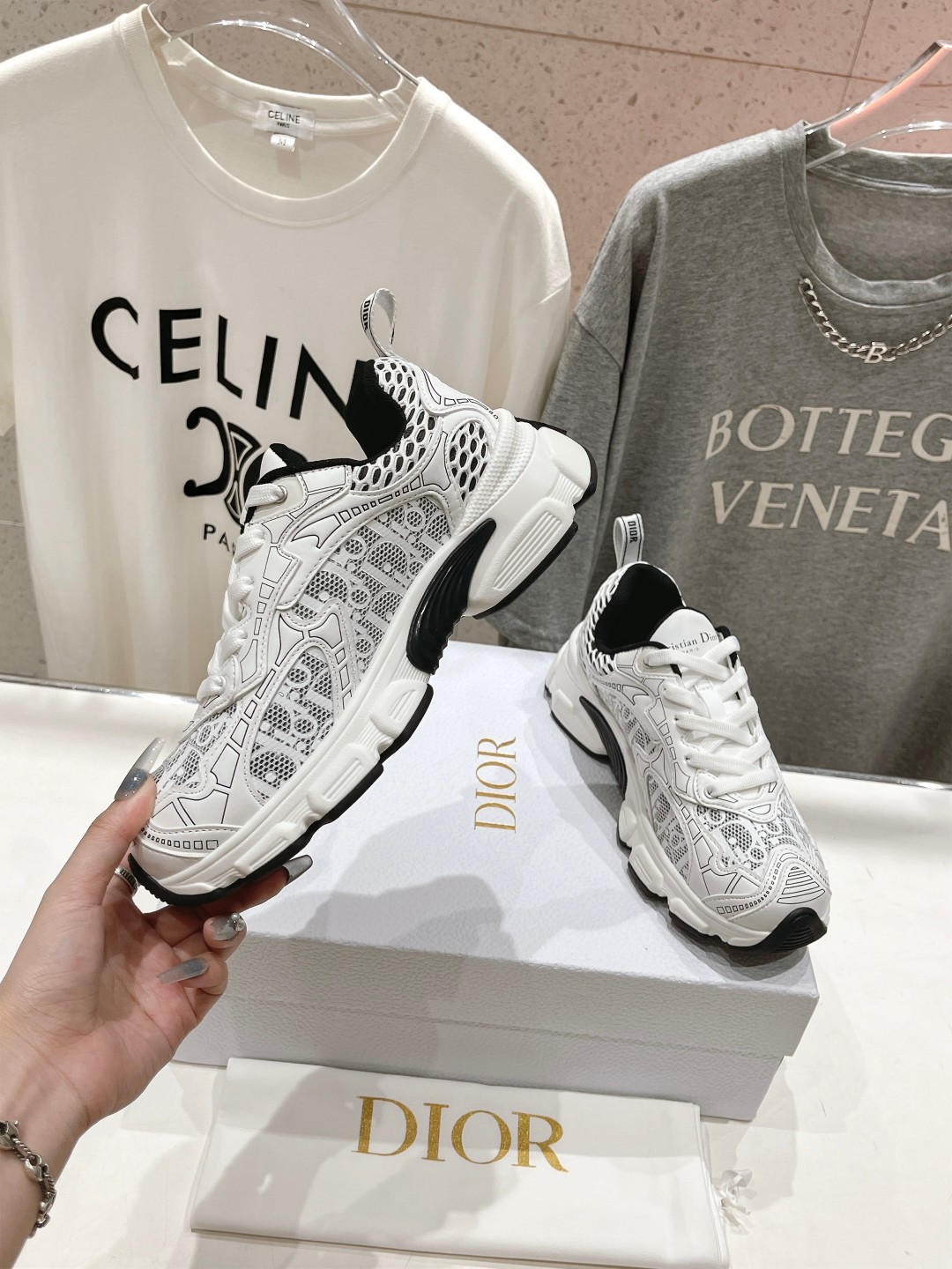 CHRISTIAN DIOR  Vibe Sneaker,White Mesh Printed with Dior Oblique Motif and White and Black Leather 