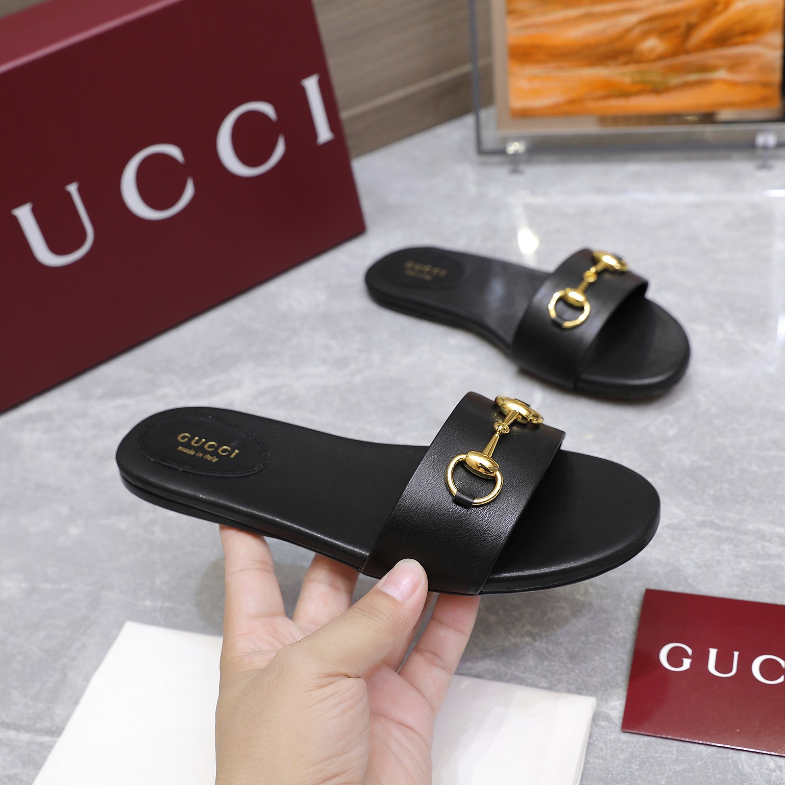 GUCCI  Women's Slide Sandal with Horsebit, Black