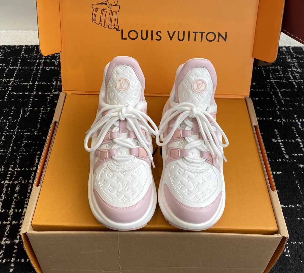 LOUIS VUITTON archlight sneaker pink/white
