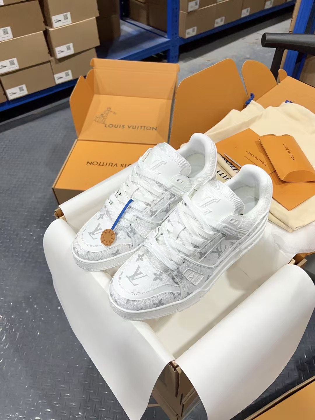 LOUIS VUITTON Monogram Sneakers Men's&Women's shoes