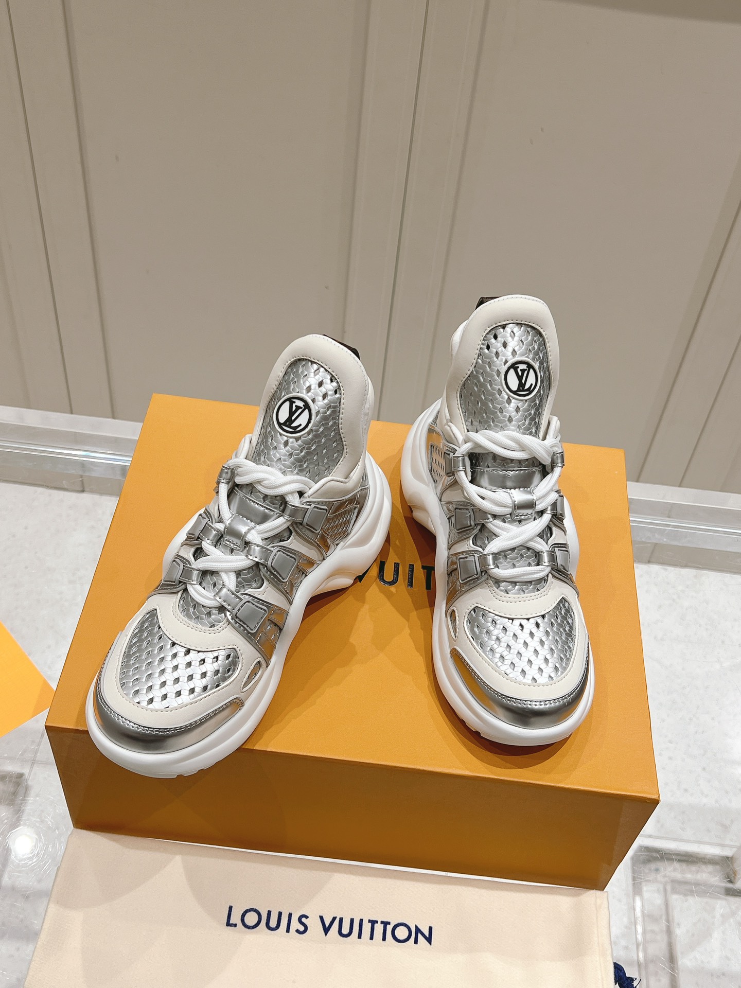 LOUIS VUITTON archlight sneaker in silver