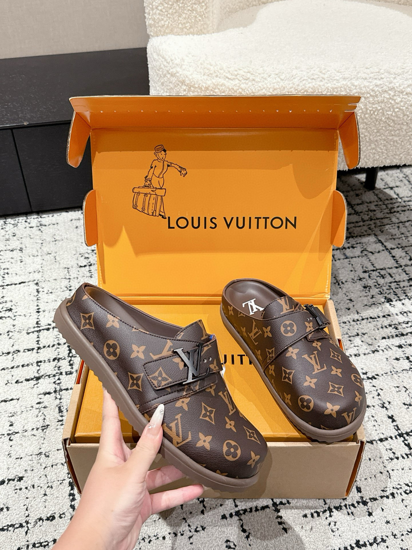 LOUIS VUITTON Cosy Flat Comfort Clog