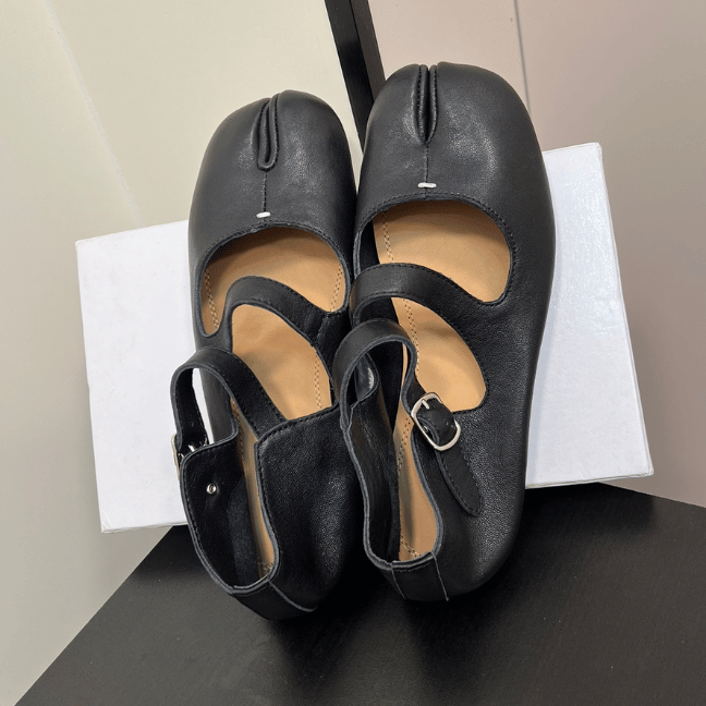 Maison Margiela Tabi calfskin ballerinas, Soft Lamb leather Mary Jane Shoes Maison Margiela Tabi calfskin ballerinas, Soft Lamb leather Mary Jane Shoes