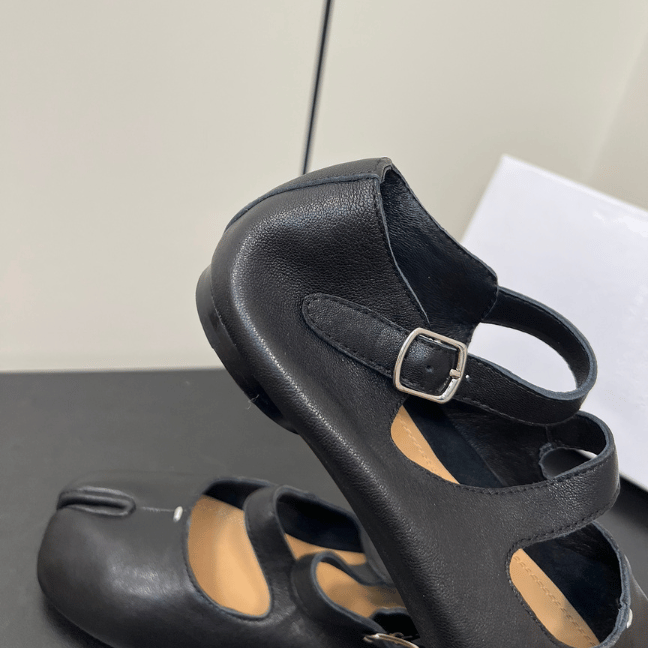 Maison Margiela Tabi calfskin ballerinas, Soft Lamb leather Mary Jane Shoes Maison Margiela Tabi calfskin ballerinas, Soft Lamb leather Mary Jane Shoes