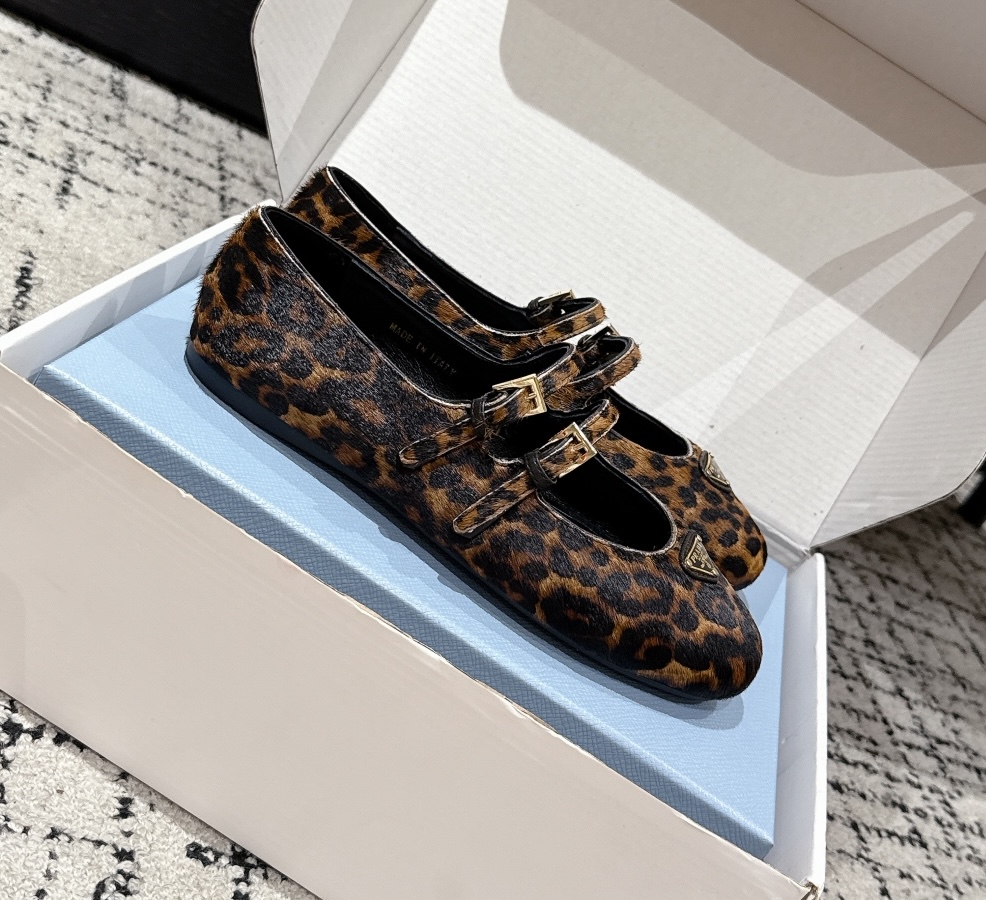 PRADA Printed leather ballerinas,Honey