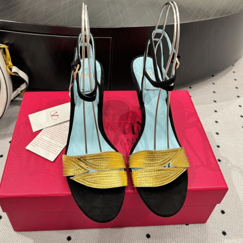 VALENTINO 25 FW NEW High Heels