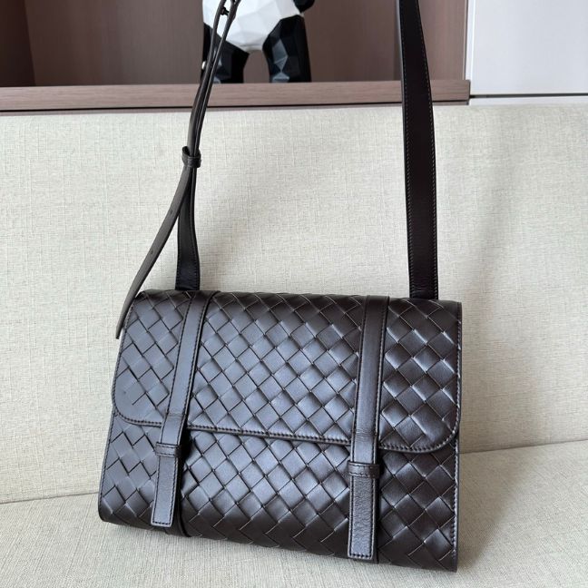 BOTTEGA VENETA Flap leather cross-body bag BOTTEGA VENETA Flap leather cross-body bag