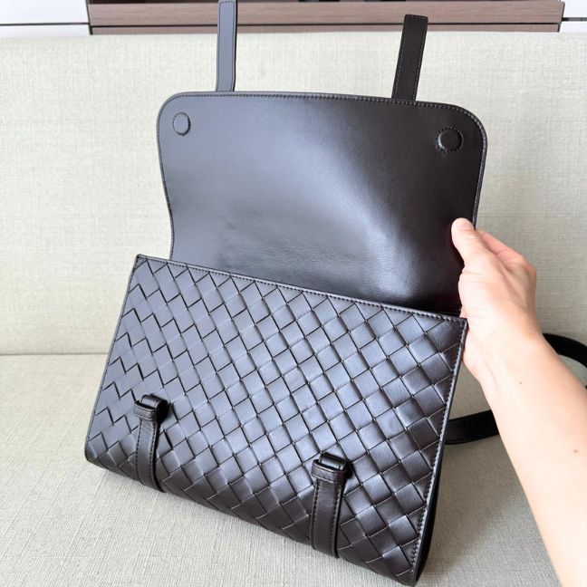 BOTTEGA VENETA Flap leather cross-body bag BOTTEGA VENETA Flap leather cross-body bag