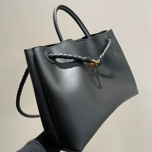 BOTTEGA VENETA Andiamo Top handle bag BOTTEGA VENETA Andiamo Top handle bag