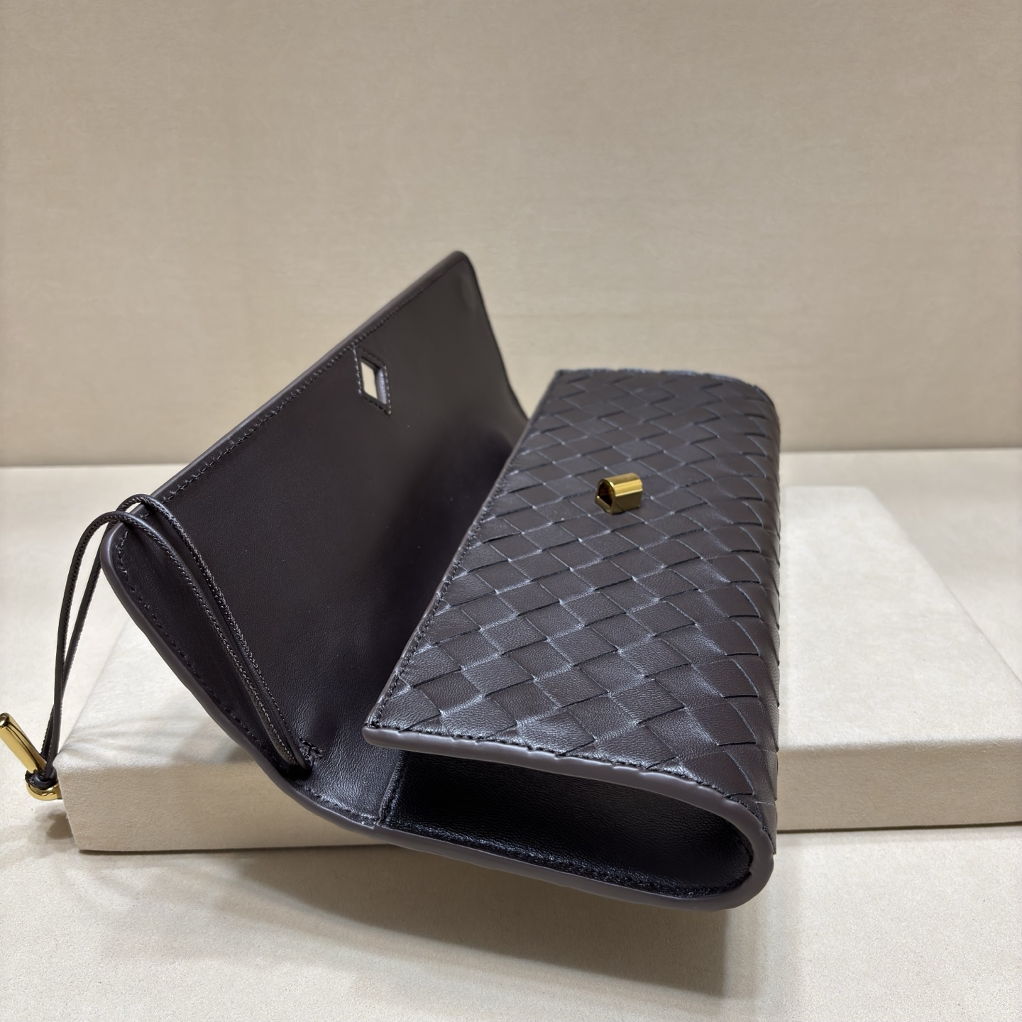 BOTTEGA VENETA Andiamo leather handbag  Never worn, with tag  Brown, Leather