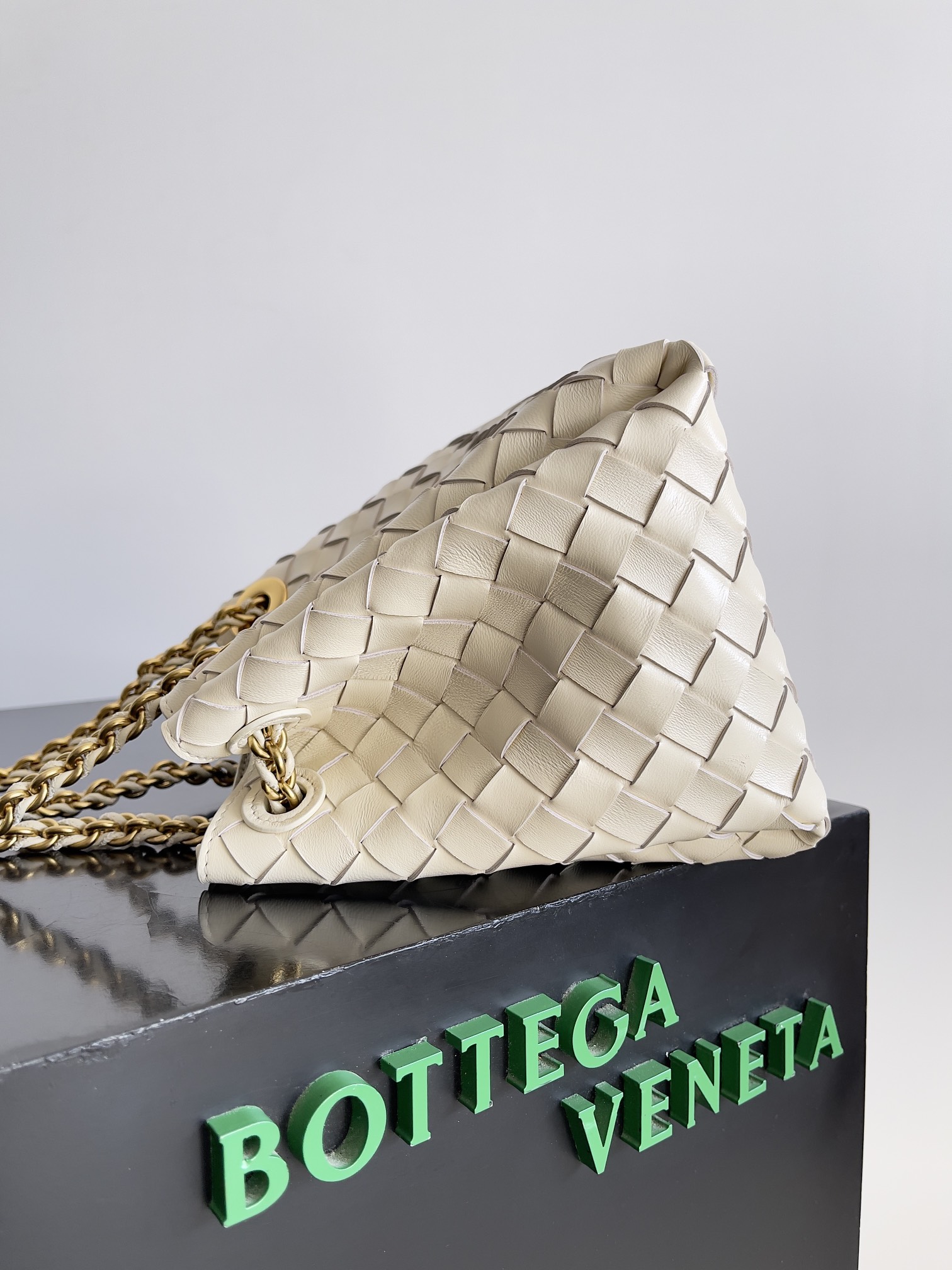 BOTTEGA VENETA Women's Small Parachute Chain in Ecru
