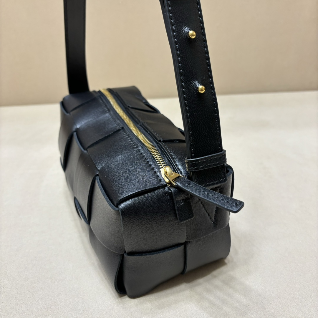 BOTTEGA VENETA Brick Cassette Shoulder Bag Maxi Intrecciato Leather, Black