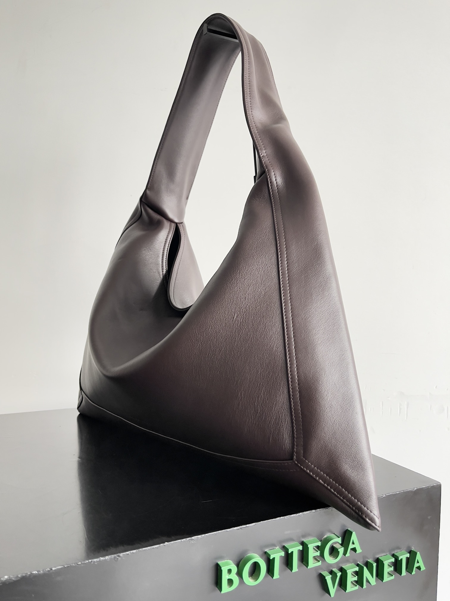 BOTTEGA VENETA Small Hop