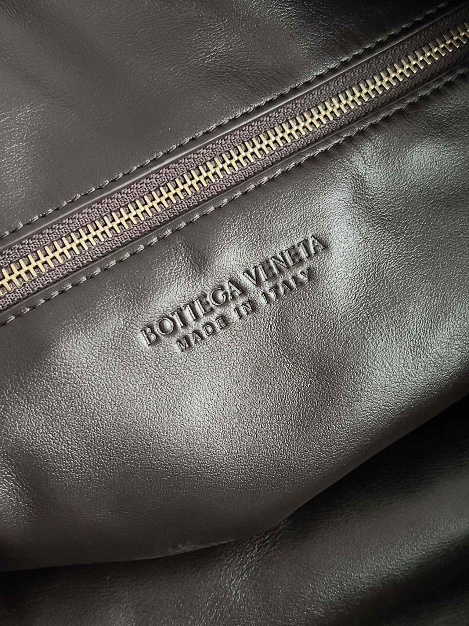BOTTEGA VENETA Small Hop