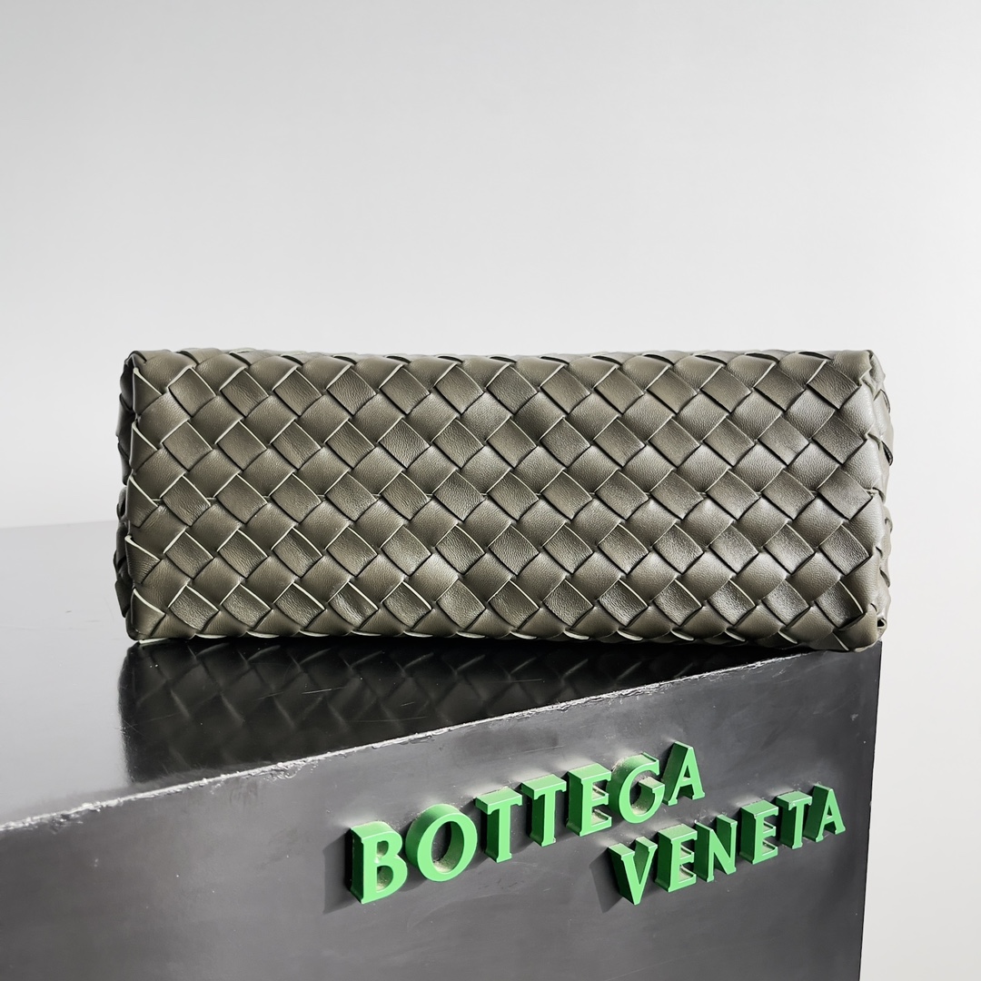 BOTTEGA VENETA Women's Andiamo in Cypress