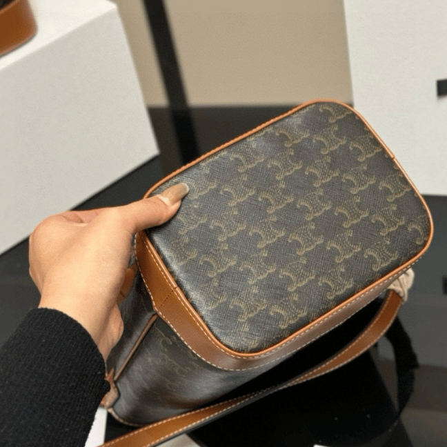 CELINE Medium Bucket IN Triomphe Canvas and calfskin CELINE Medium Bucket IN Triomphe Canvas and calfskin