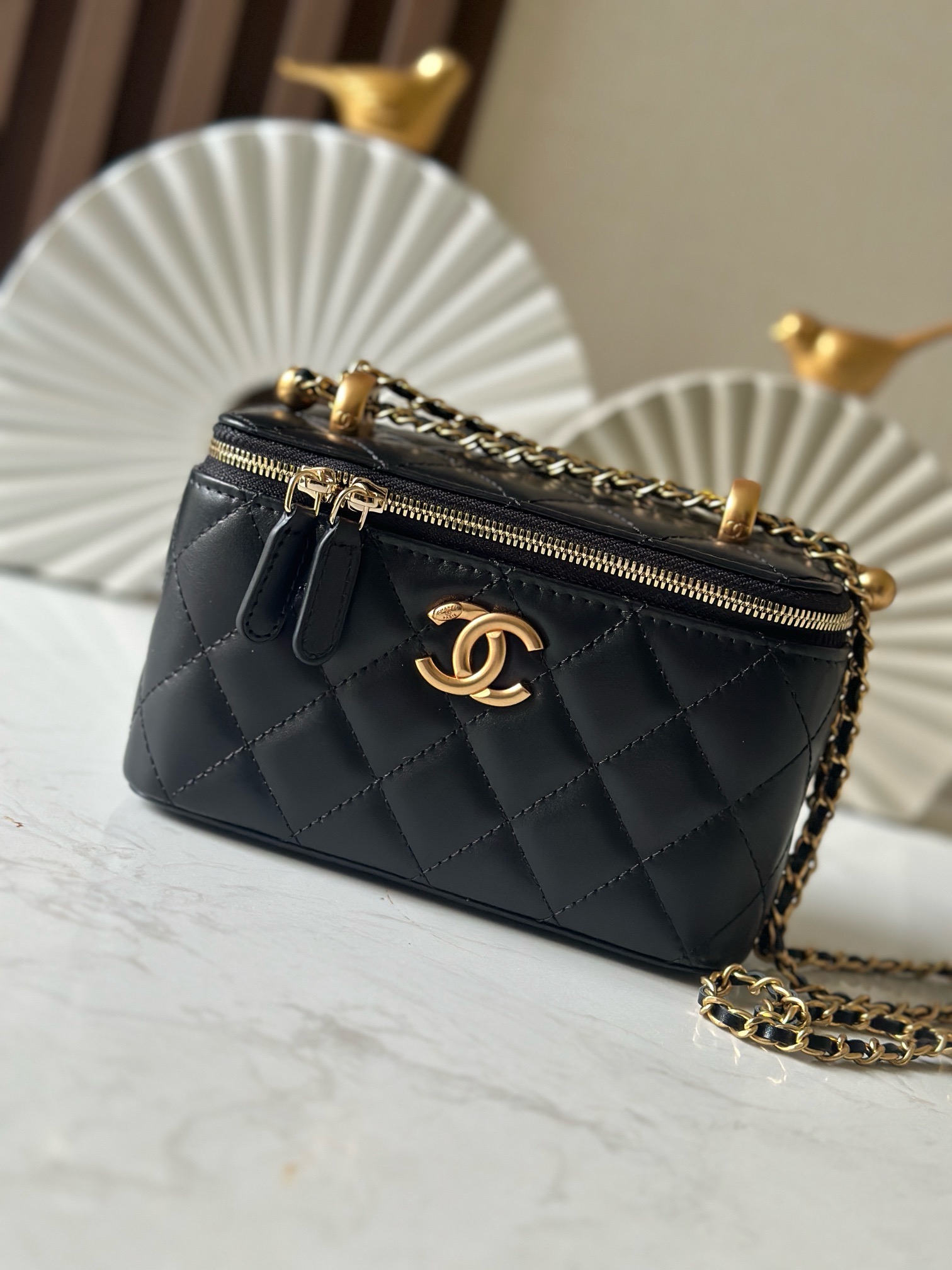 CHANEL24c BOX Handbag Black 17cm
