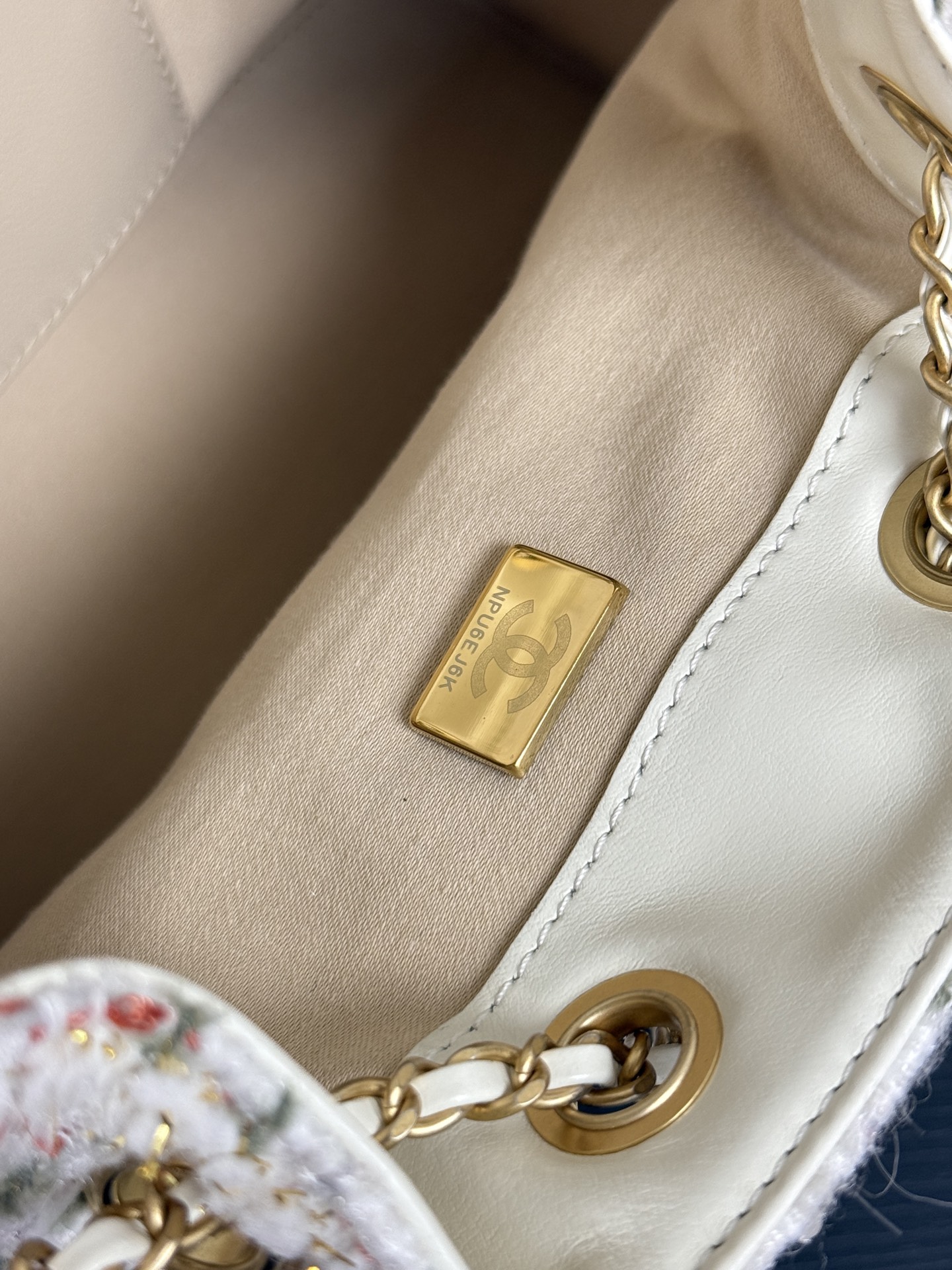 CHANEL Tweed Quilted Small Chanel 25 Handbag Ecru Khaki Gold Red