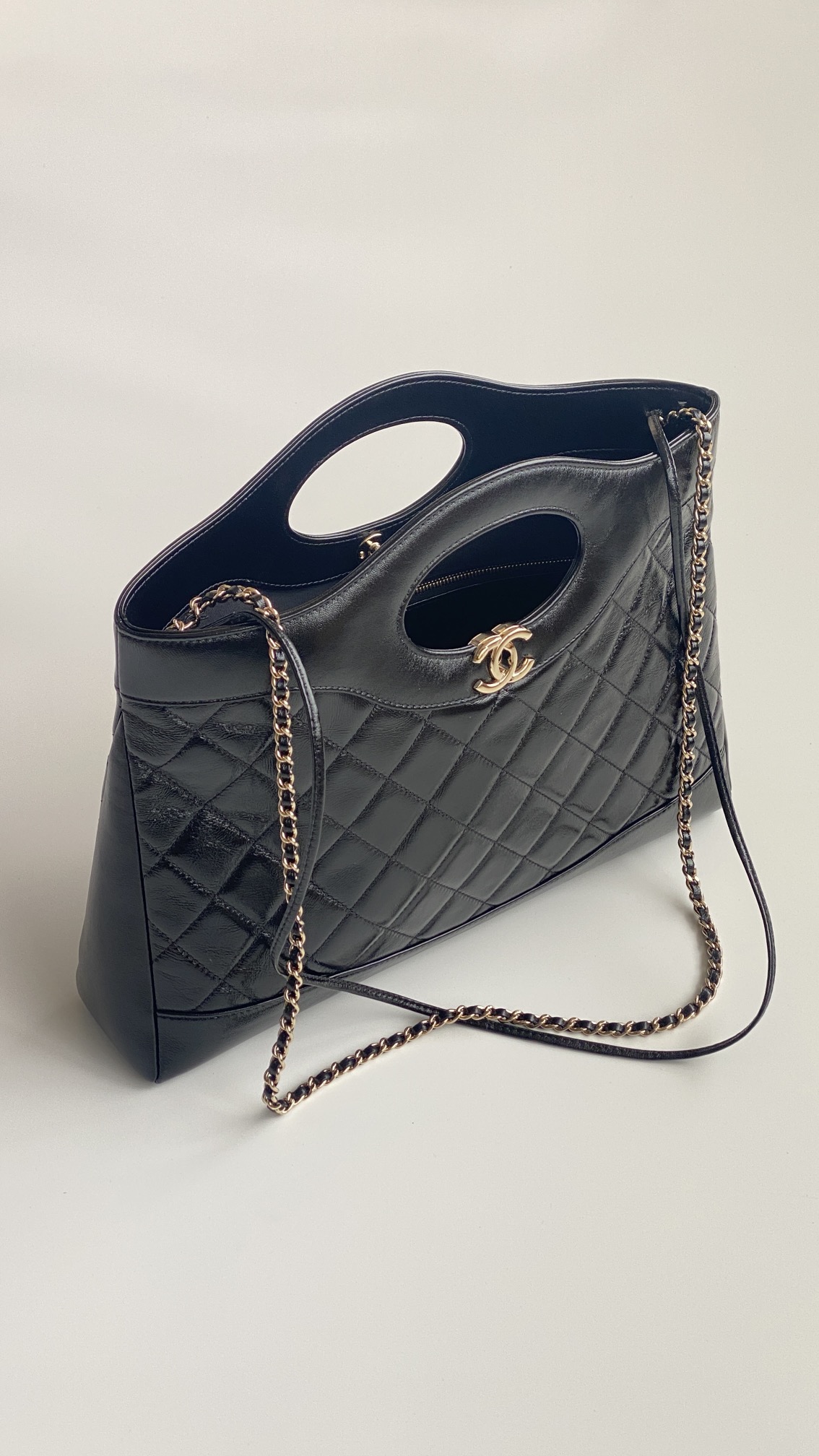 CHANEL 31 Medium Shiny Crumpled Calfskin Quilted Shopping Bag Black