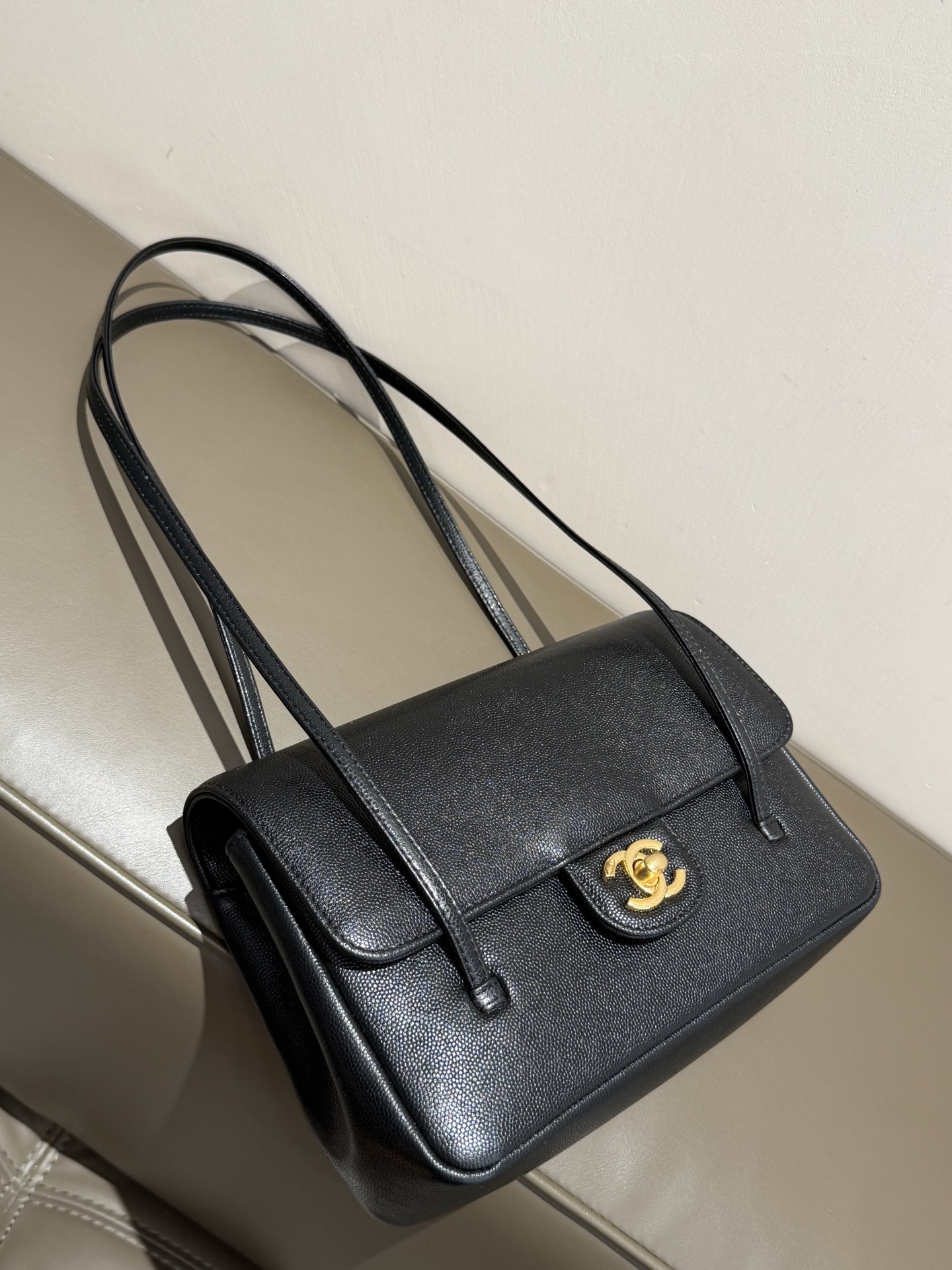 CHANEL Spring Summer 2026 Pre-collection Grained Shiny Calfskin & Gold-Tone Metal,black