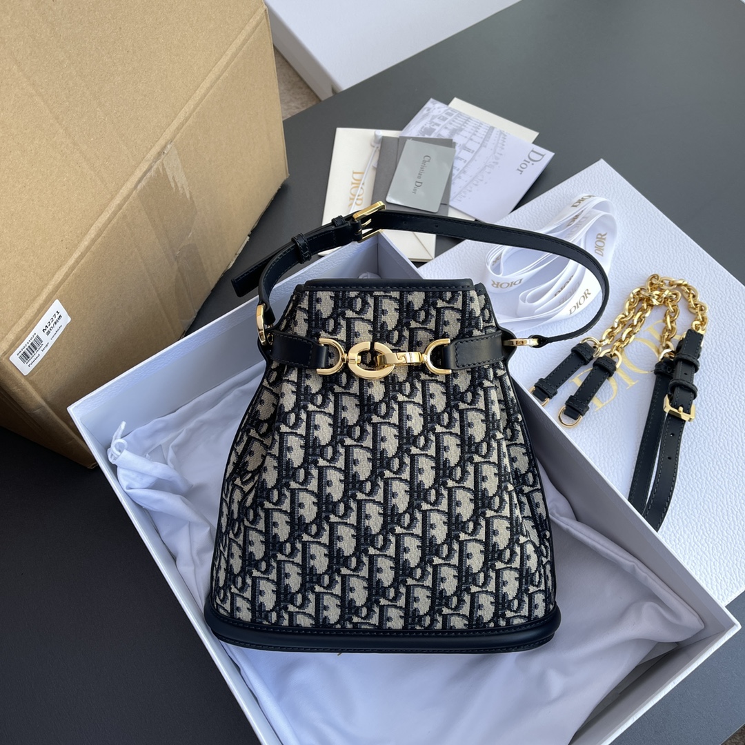 CHRISTIAN DIOR Oblique Calfskin C'est Dior Cannage Bucket Bag Blue