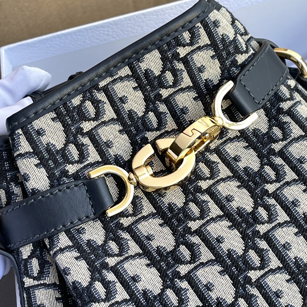 CHRISTIAN DIOR Oblique Calfskin C'est Dior Cannage Bucket Bag Blue