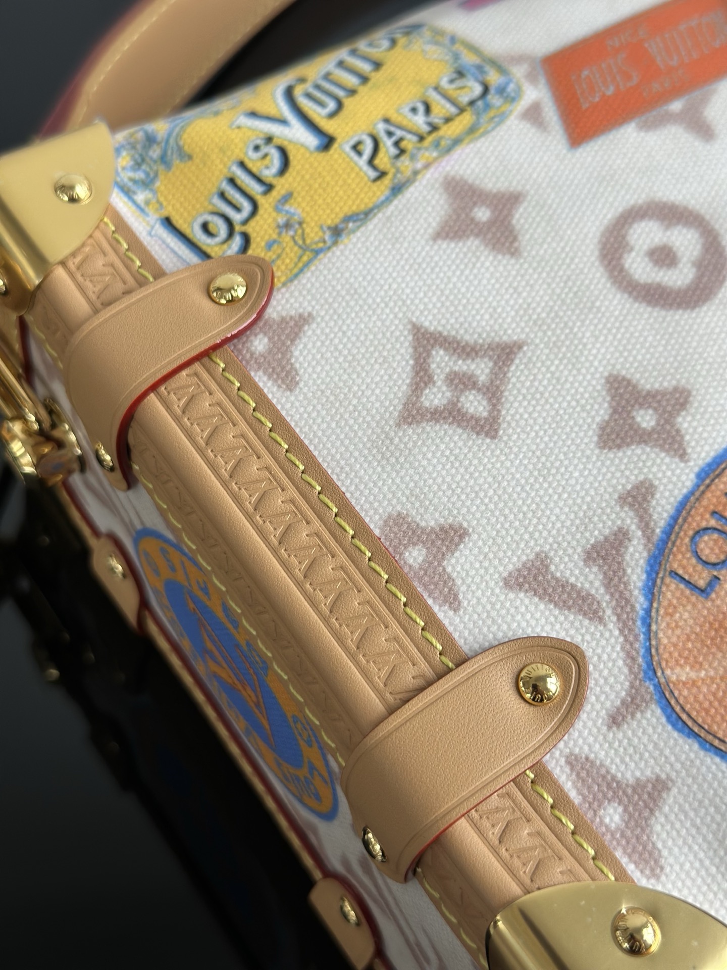 LOUIS VUITTON Side Trunk M14606 LOUIS VUITTON Side Trunk M14606