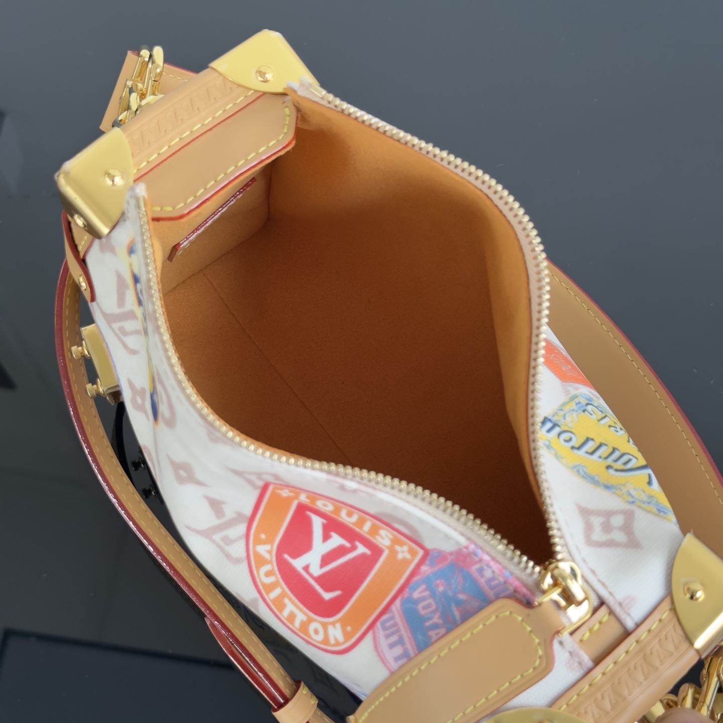 LOUIS VUITTON Side Trunk M14606 LOUIS VUITTON Side Trunk M14606