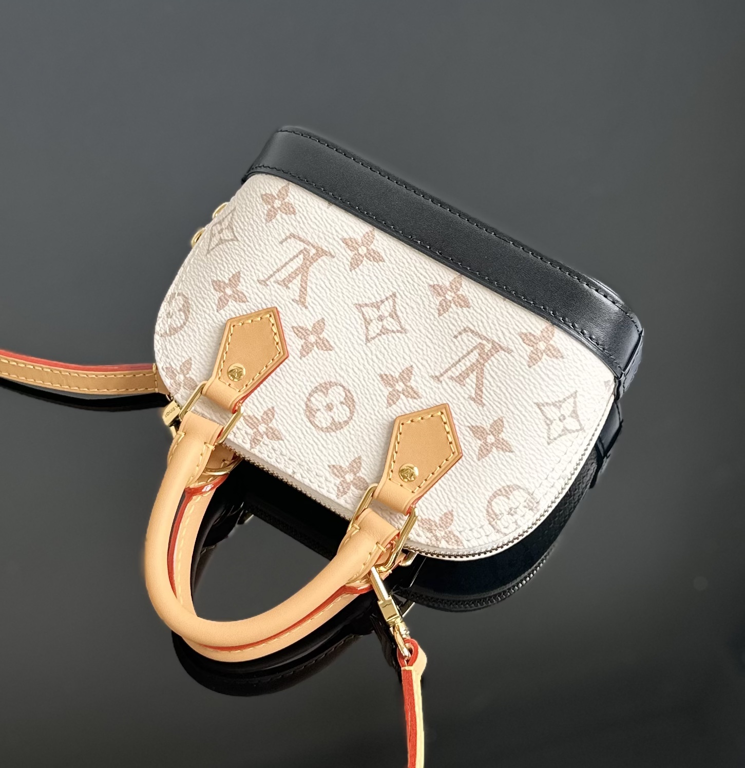 LOUIS VUITTON Nano Alma M46895 LOUIS VUITTON Nano Alma M46895