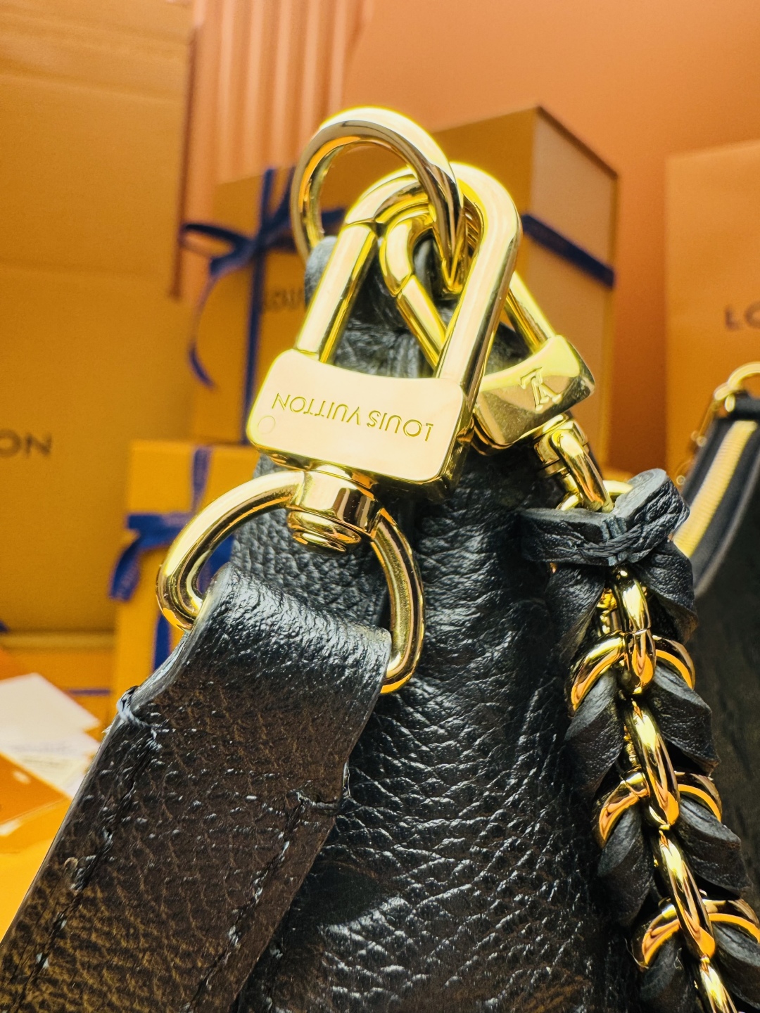 LOUIS VUITTONBoulogne GMBlack Monogram Empreinte Leather