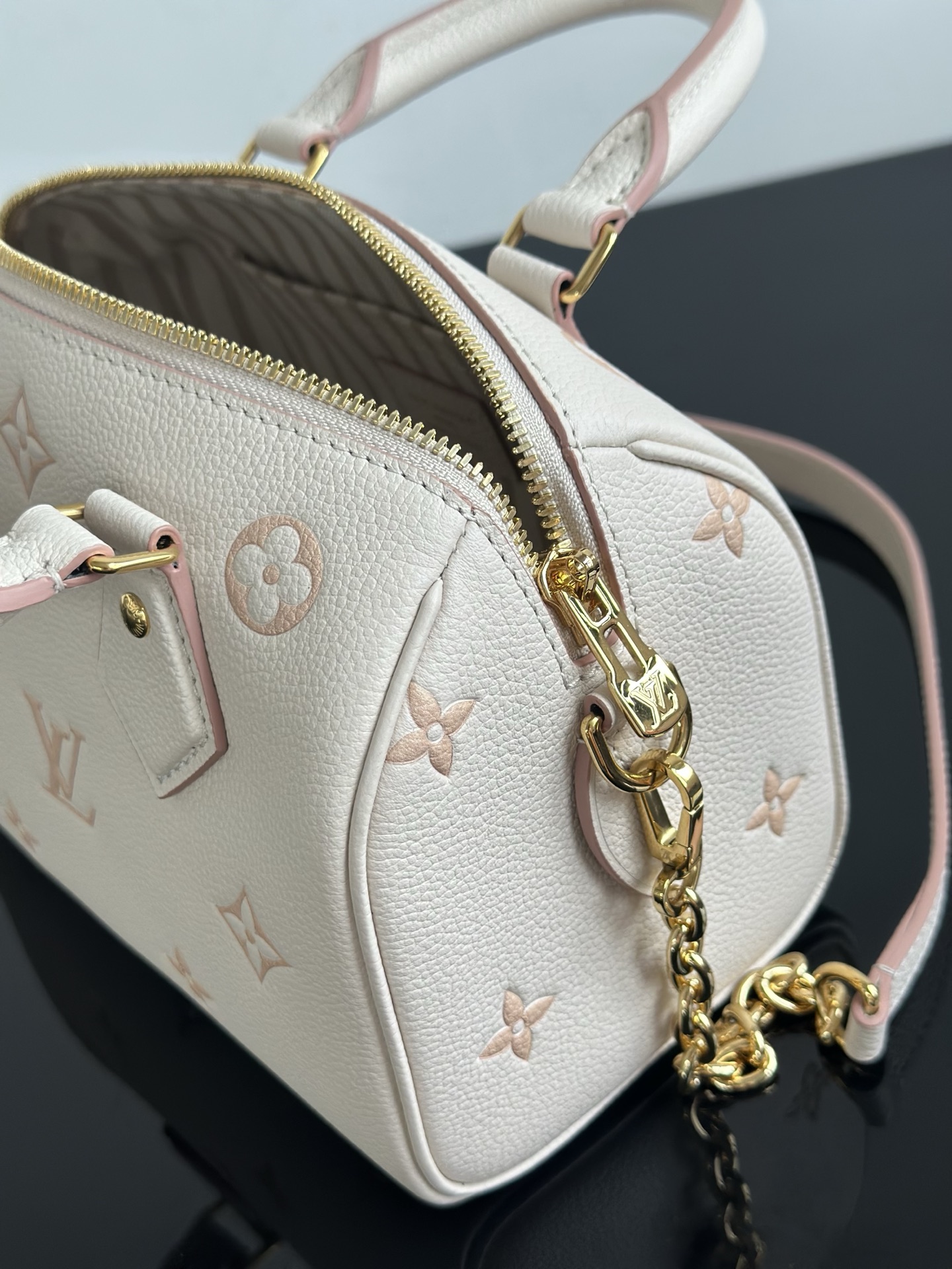 LOUIS VUITTON Speedy Bandouliere 20 M14291 LOUIS VUITTON Speedy Bandouliere 20 M14291