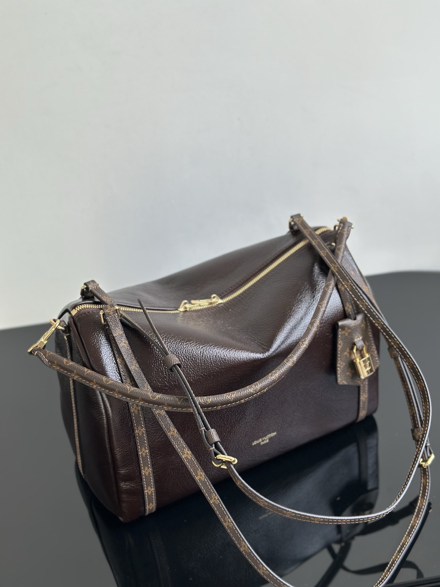LOUIS VUITTON Express MM M26359