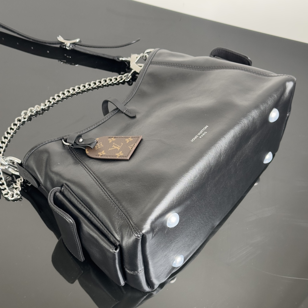 LOUIS VUITTON Monogram CarryAll Vibe BB - Black LOUIS VUITTON Monogram CarryAll Vibe BB - Black