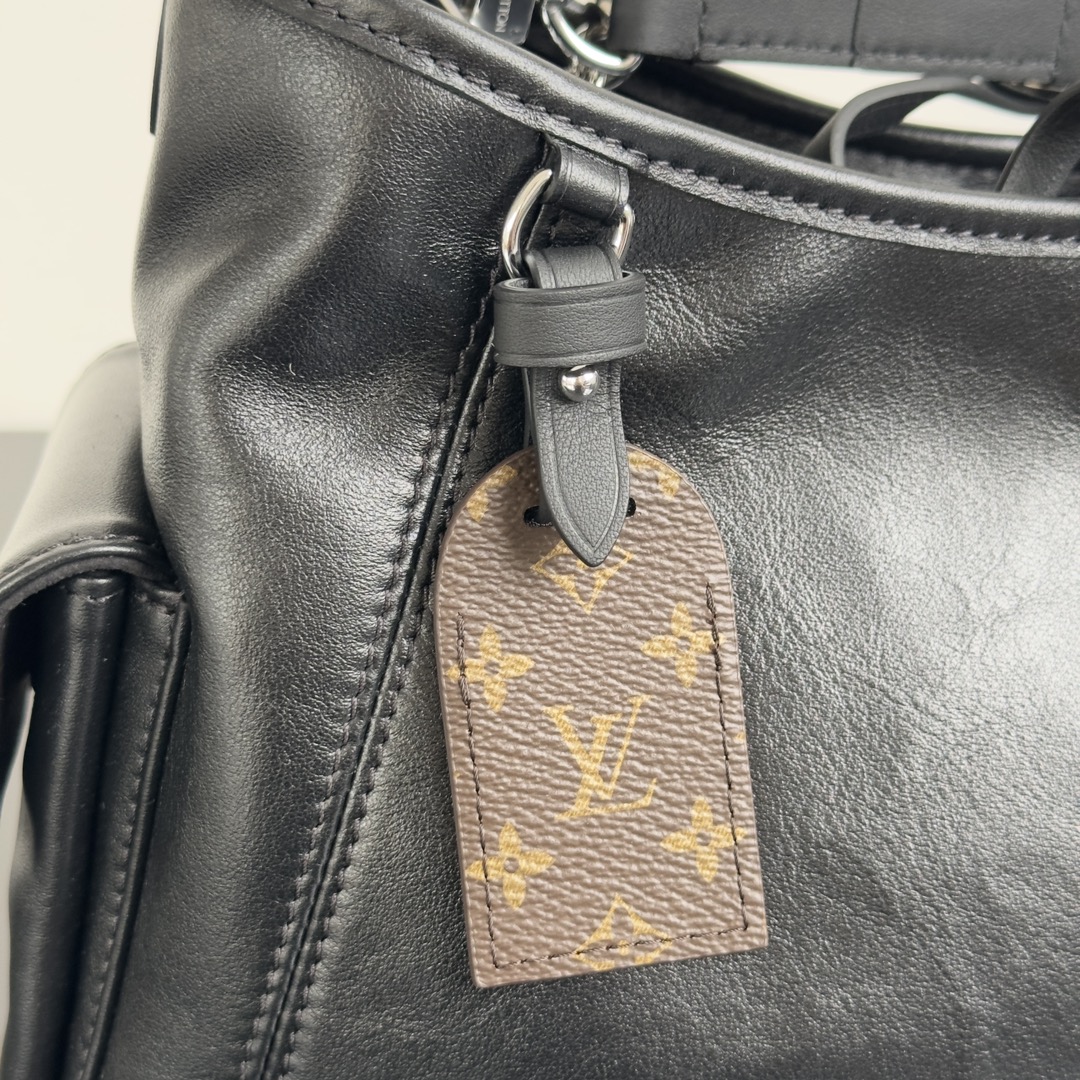 LOUIS VUITTON Monogram CarryAll Vibe BB - Black LOUIS VUITTON Monogram CarryAll Vibe BB - Black