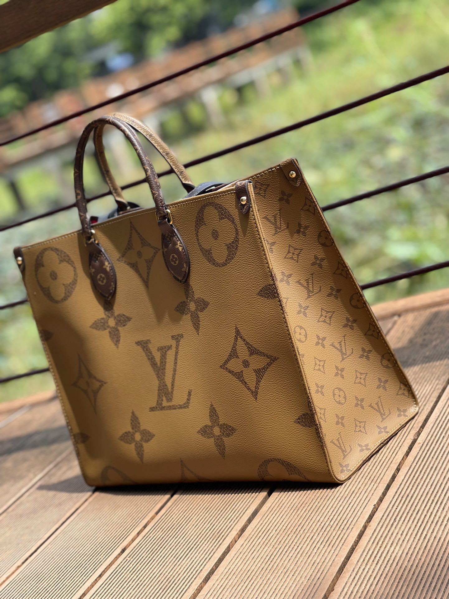 LOUIS VUITTON Onthego GM Monogram Giant Canvas, Brownn M45320 LOUIS VUITTON Onthego GM Monogram Giant Canvas, Brownn M45320