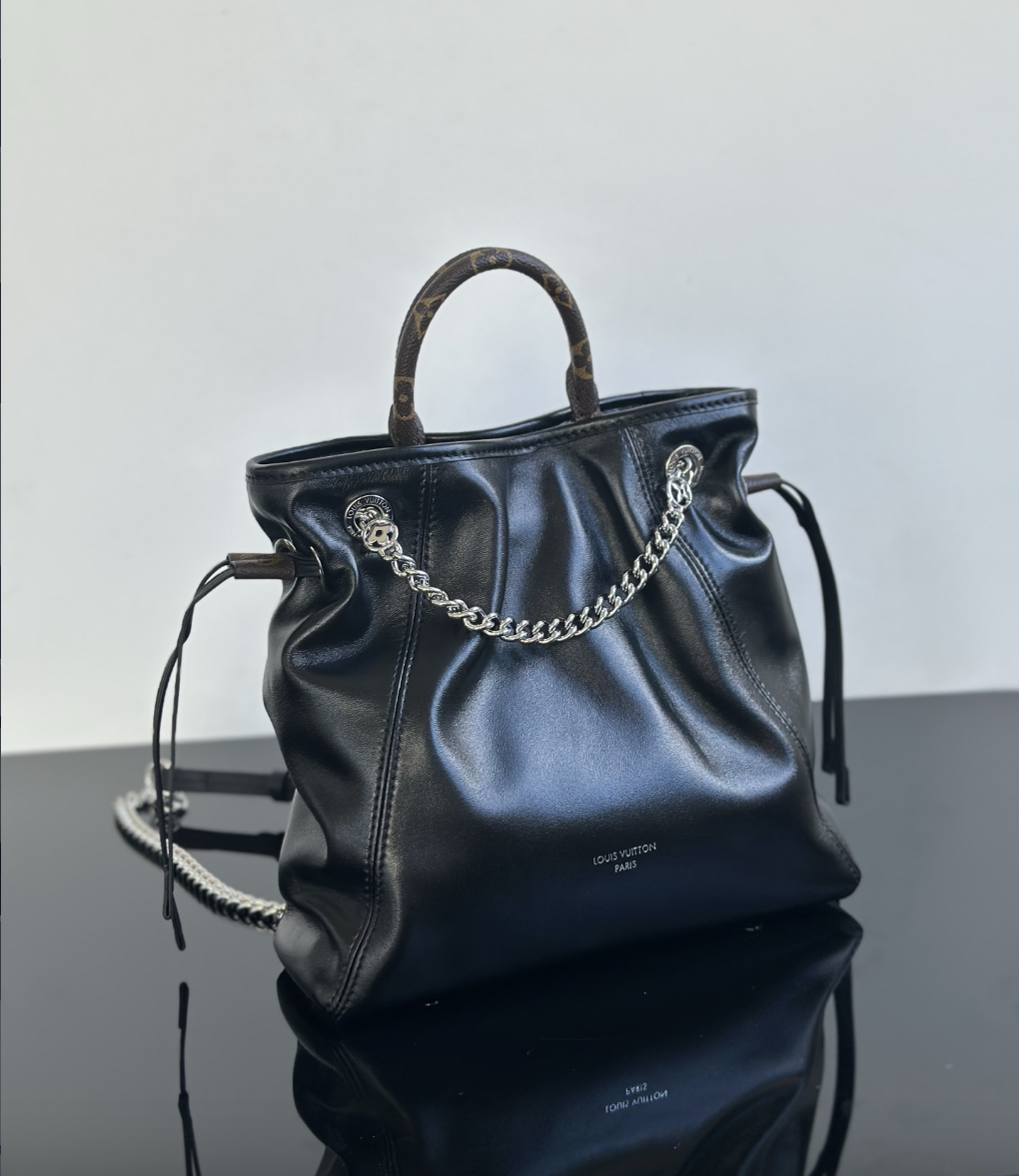 LOUIS VUITTON Off Duty Backpack Vibe M25522