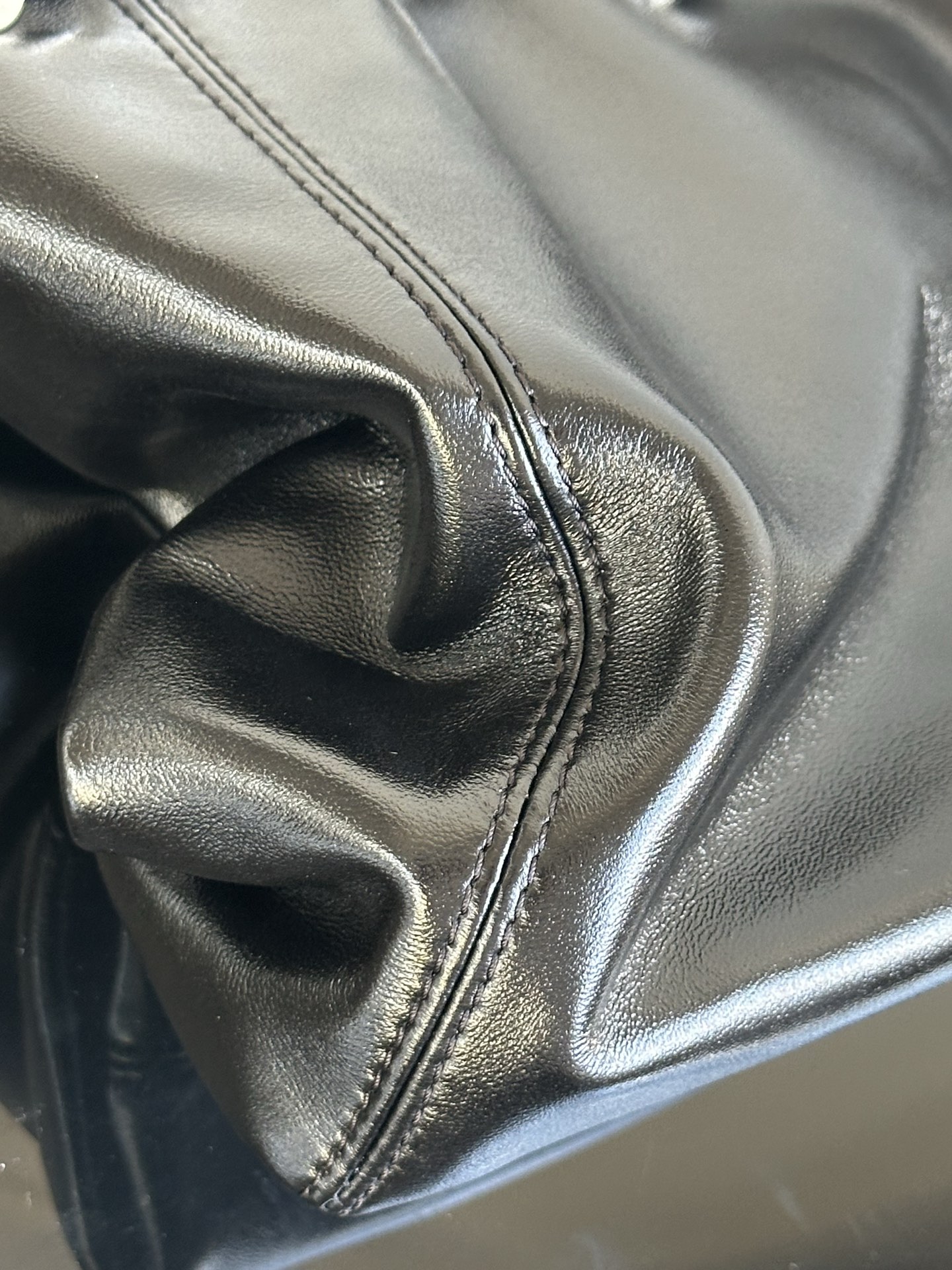 LOUIS VUITTON Off Duty Backpack Vibe M25522