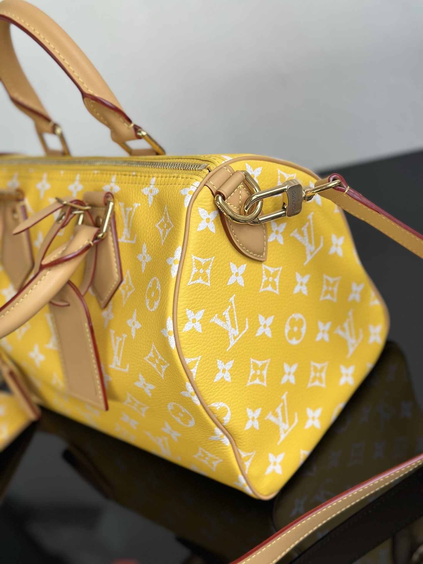 LOUIS VUITTON Speedy P9 Bandoulière 30 Monogram Yellow