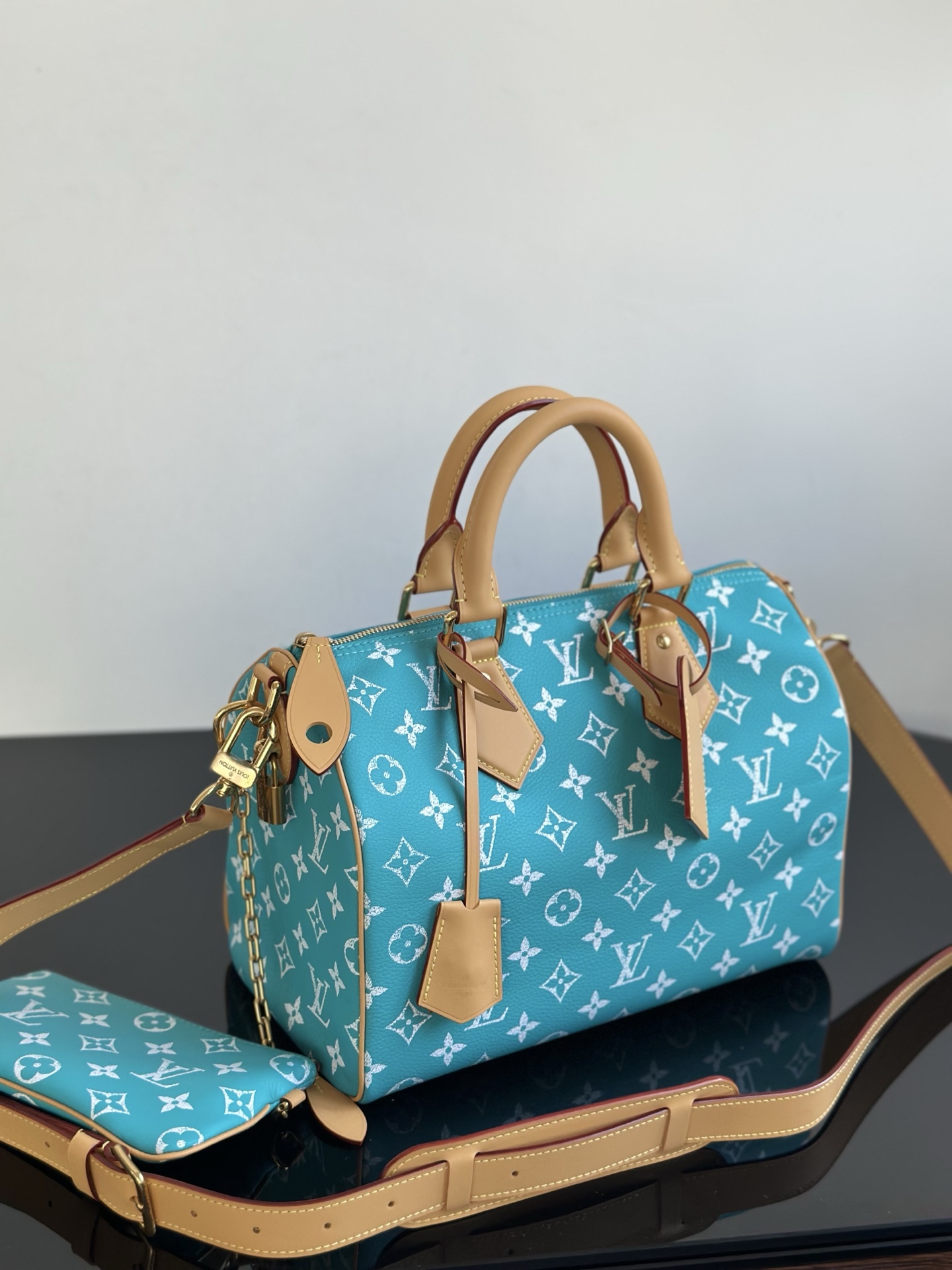 LOUIS VUITTON Speedy P9 Bandoulière 30 Monogram Turquoise