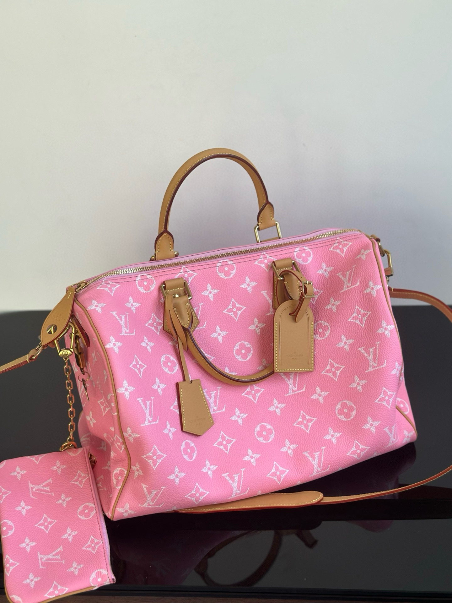 LOUIS VUITTON Speedy P9 Bandoulière 30 Monogram Candy